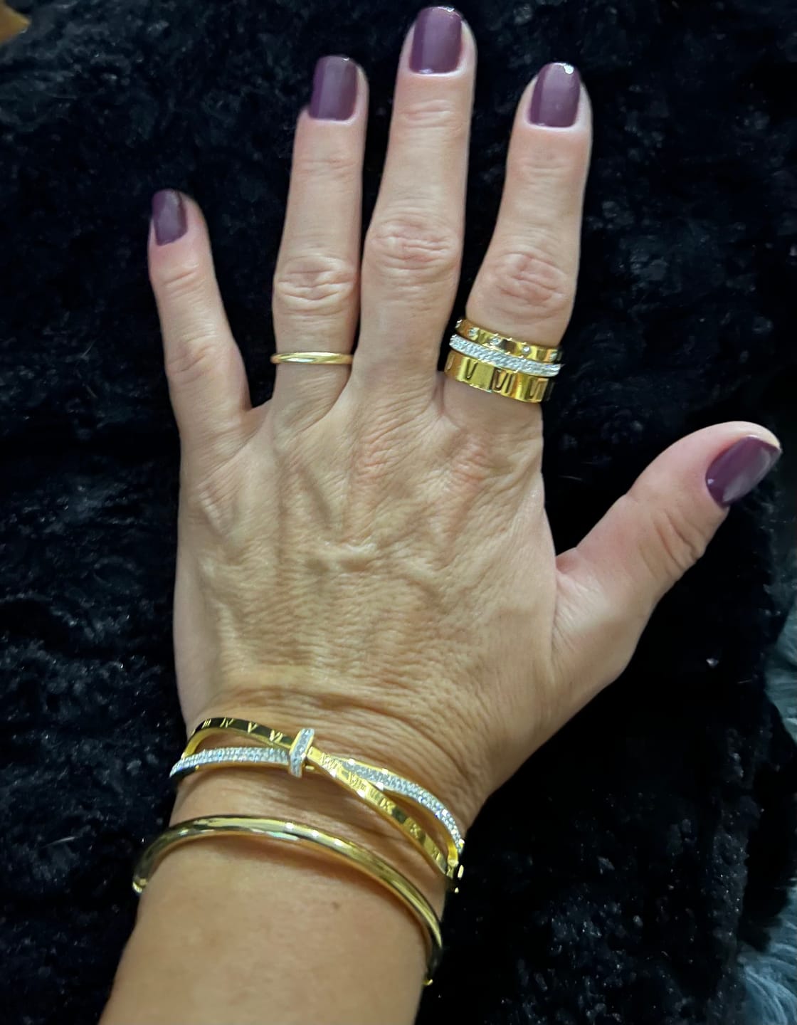 Customer photo review of Bracelete Romano Zircônia Banhado em Ouro 18K