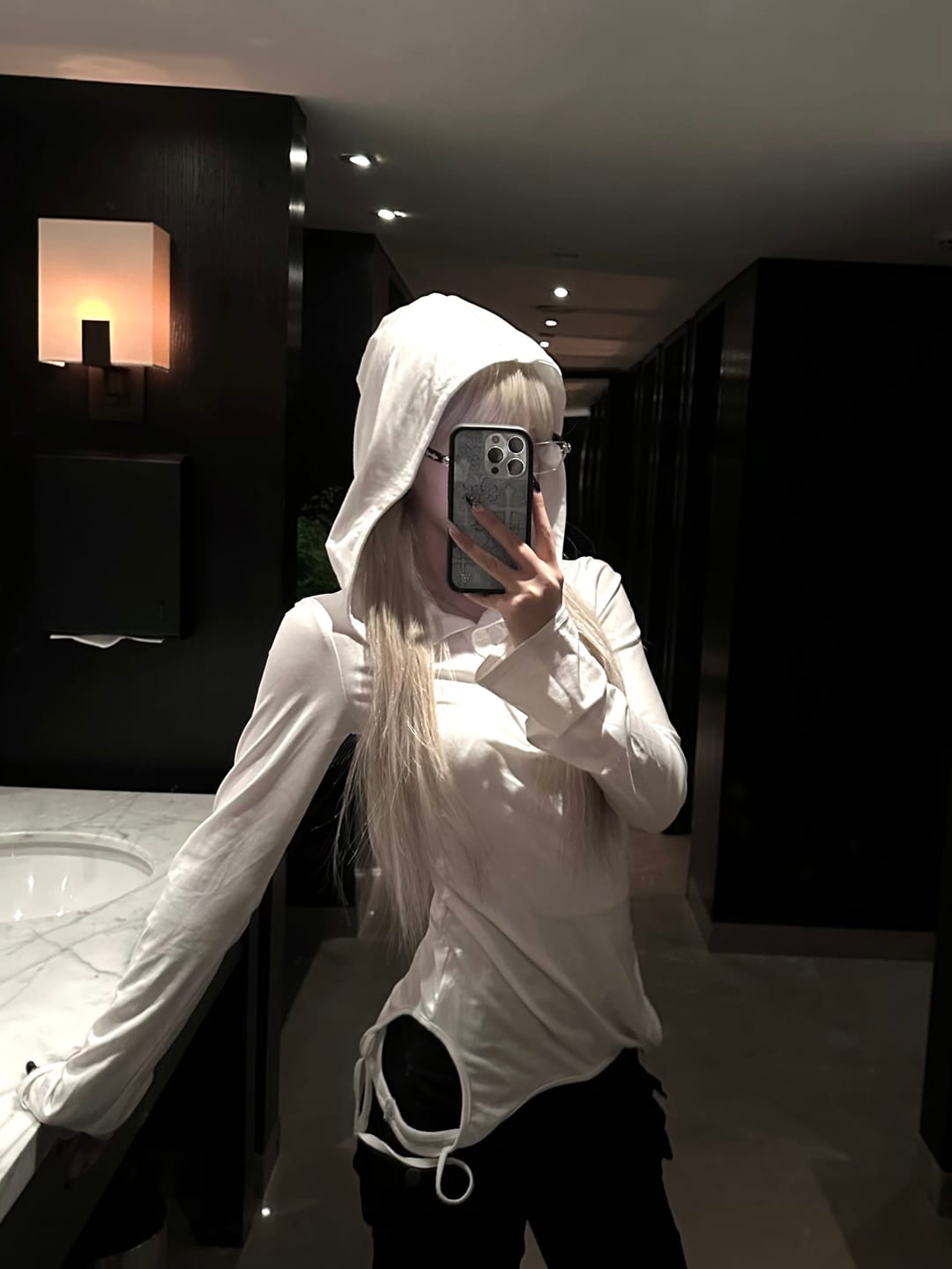 Customer photo review of WARDEN EDGE Sculpted Hooded Top