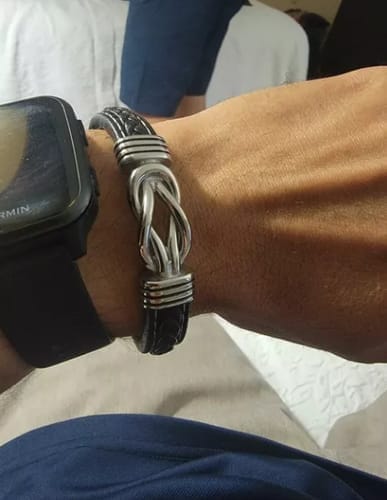 Customer photo review of Aan Mijn Zoon - Moeder en Zoon Voor Altijd Met Elkaar Verbonden - Gepersonaliseerde Infinity Armband