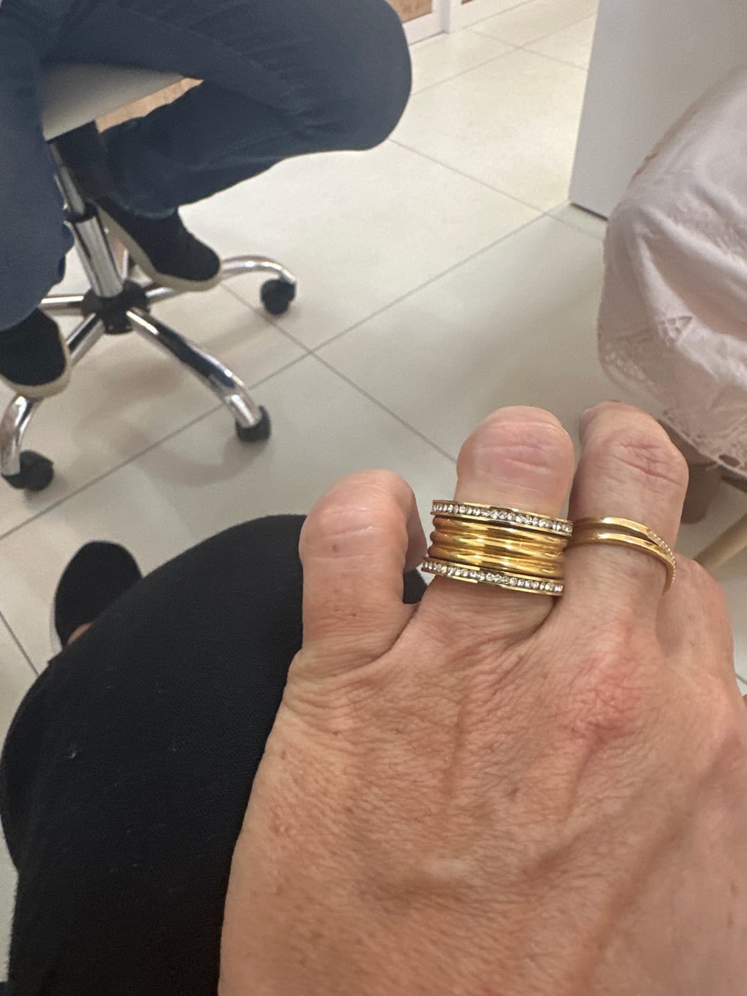 Customer photo review of Anel Luxo Imperial Banhado em Ouro 18K