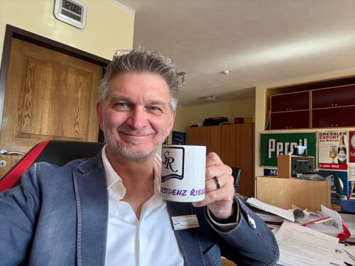 Customer photo review of TassenExpress - Becher Keramik Tasse mit Logo bedruckt 325ml Firmenlogo