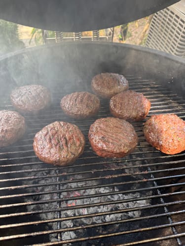 Reseña con foto de un cliente sobre Hamburguesa Premium