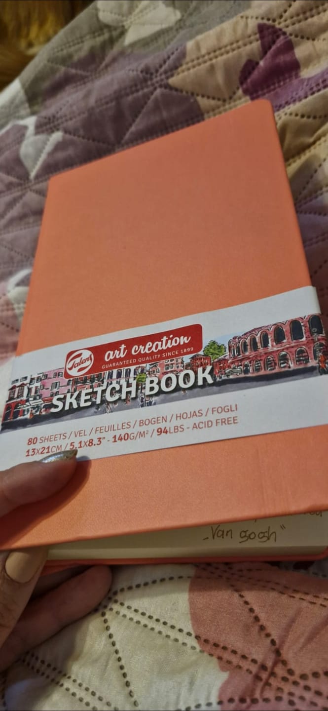 Customer photo review of Talens Art Creation Sketch Book - Libreta Coral Red 80 Hojas 140 g/m2