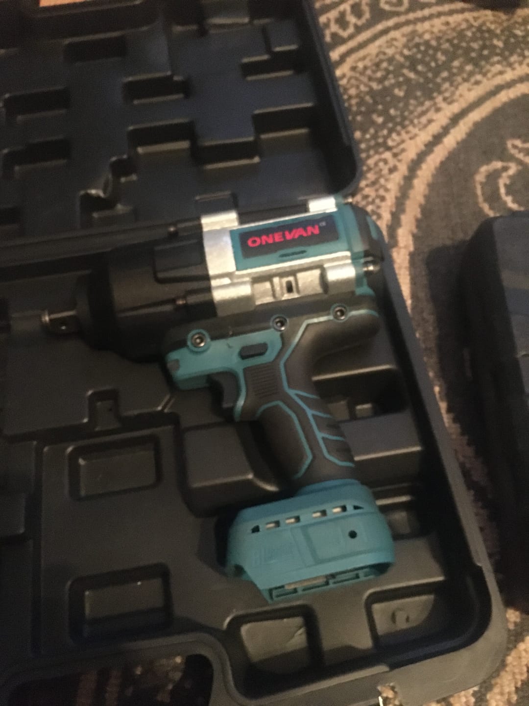 Customer photo review of ONEVAN 3/4" 3100N·m Brushless Cordless Impact Wrench | For Makita 18V Battery