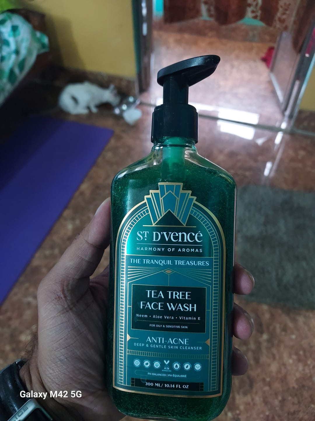Customer photo review of Tea Tree Oil Face Wash with Neem & Aloe Vera