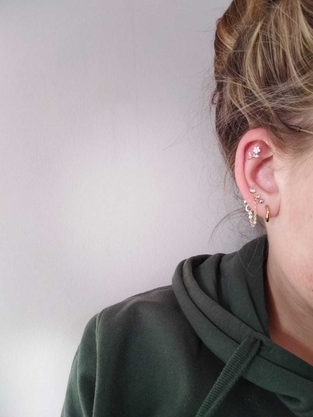 Customer photo review of Gloriosa Piercing | Titan