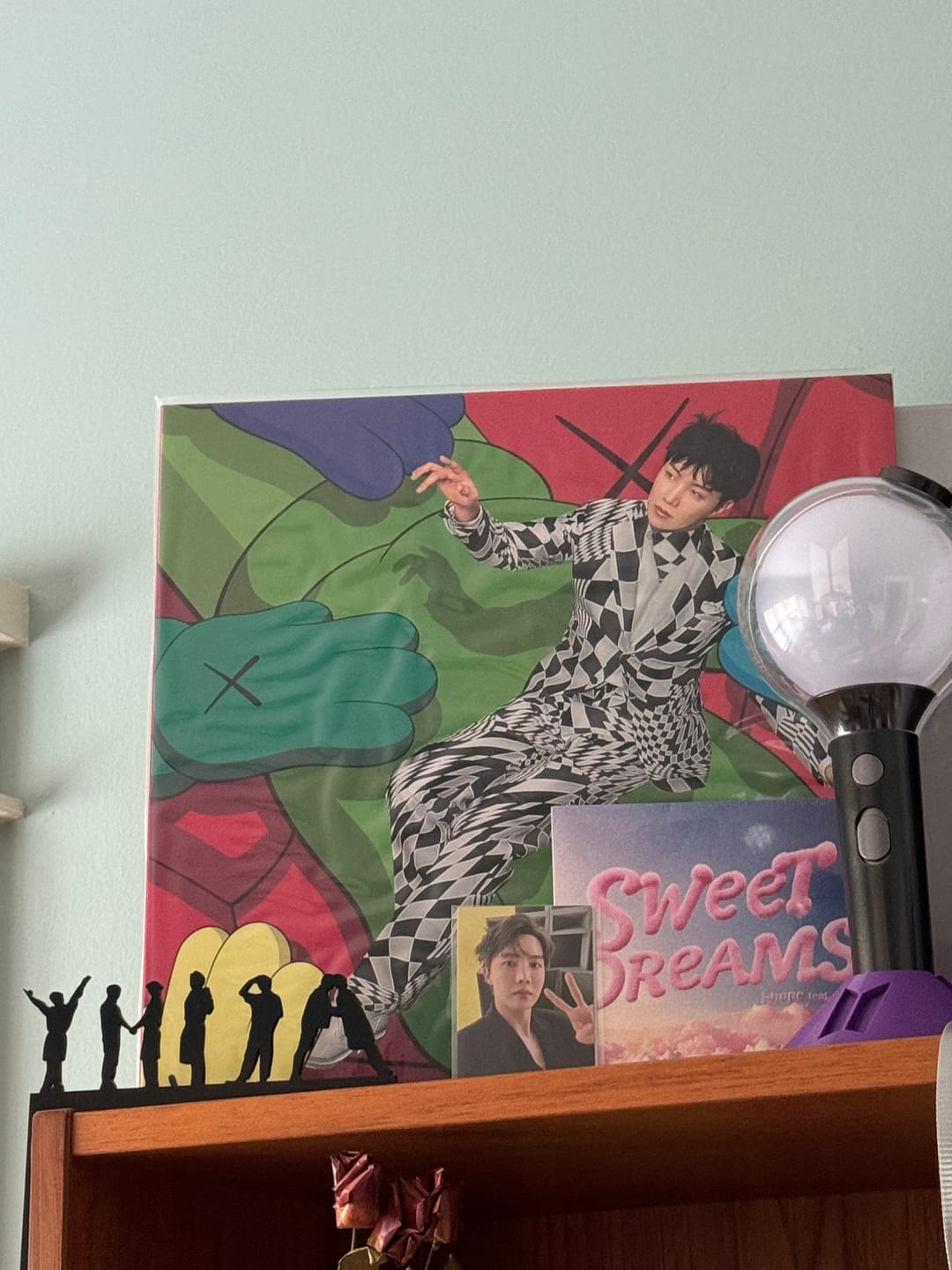 Customer photo review of J-HOPE - 1ST SINGLE ALBUM JACK IN THE BOX VINYL (LIMITED EDITION)