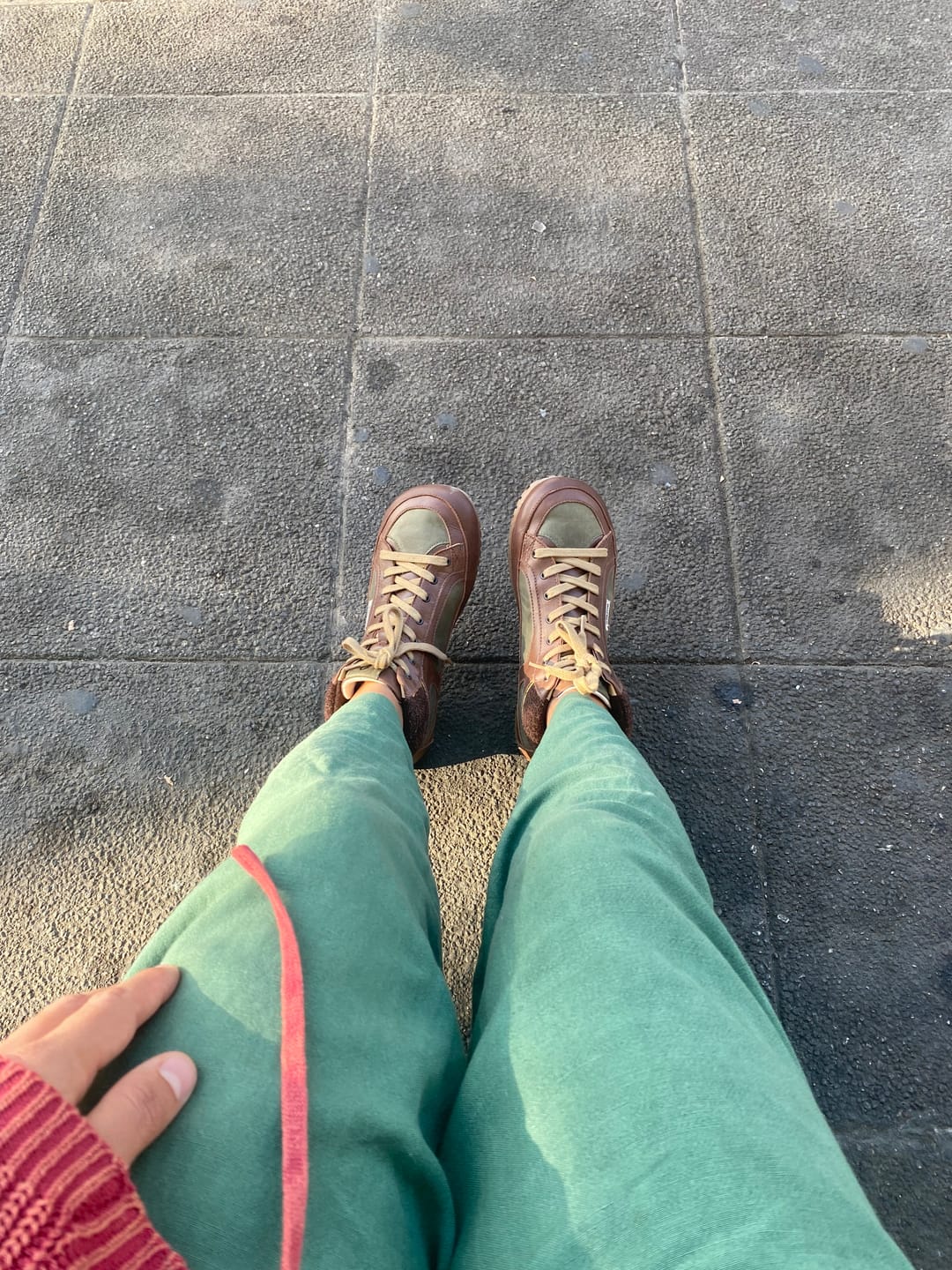 Customer photo review of Zapatilla A2. Plateada