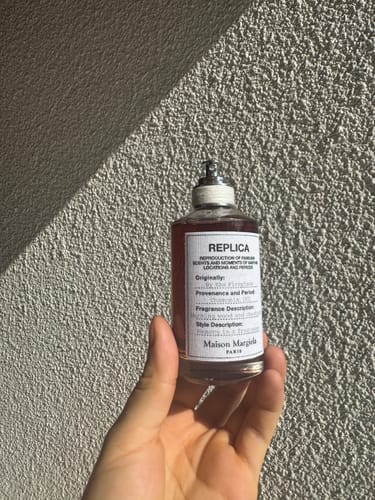 Reseña con foto de un cliente sobre Perfume Unisex Maison Margiela Replica By the Fireplace 100ml EDT