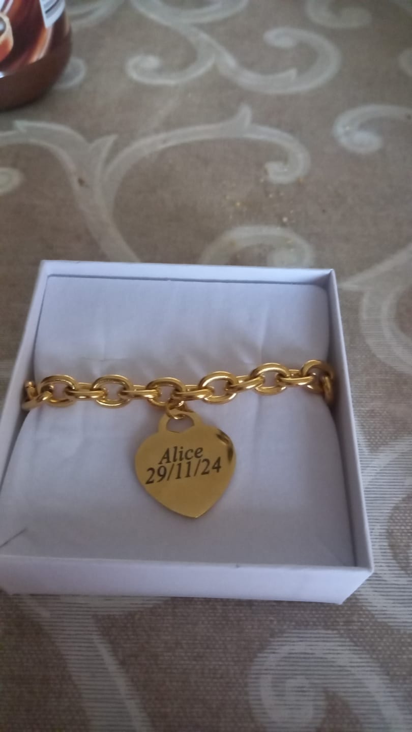 Customer photo review of My Love Tag ✦ Bracciale Catena con Tag Cuore Personalizzabile