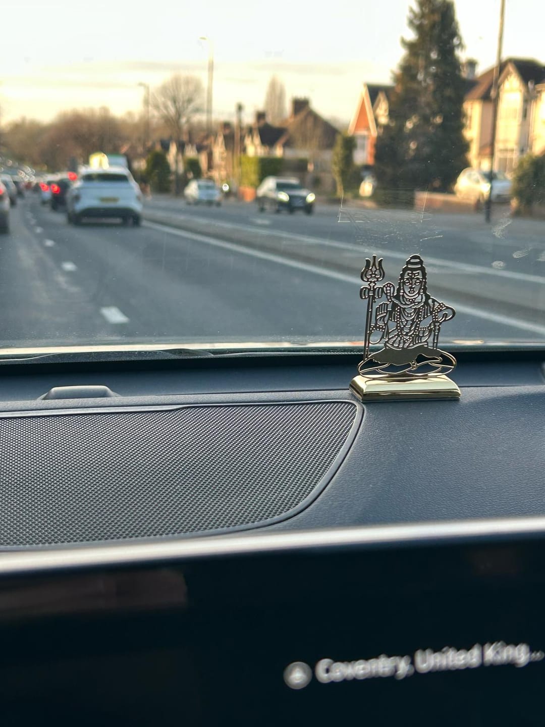 Customer photo review of Car Dashboard Stand Goldplated - Lord Shiva