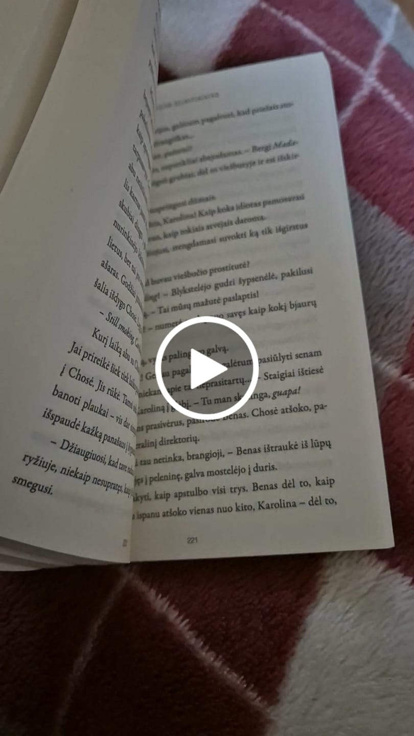Customer video review of Lemtingas susitikimas: netikėtos pažintys, intriguojantys pasiūlymai ir likimo iššūkiai naujame lietuvių autorės meilės romane + autografas