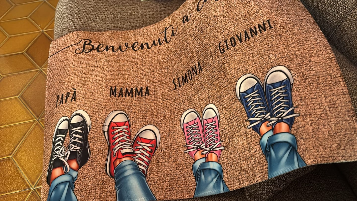 Customer photo review of Scarpe e zampe - Zerbino personalizzato
