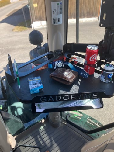 Customer photo review of GADGETME  Tisch-Organizer für John Deere Traktoren – Modell 6R