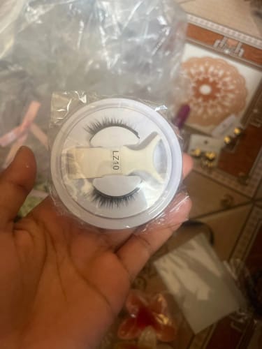 Customer photo review of Magnetic Eyelashes