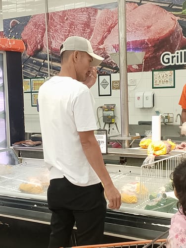 Customer photo review of 9FORTY A-Frame Trucker Box Logo Stone Snapback