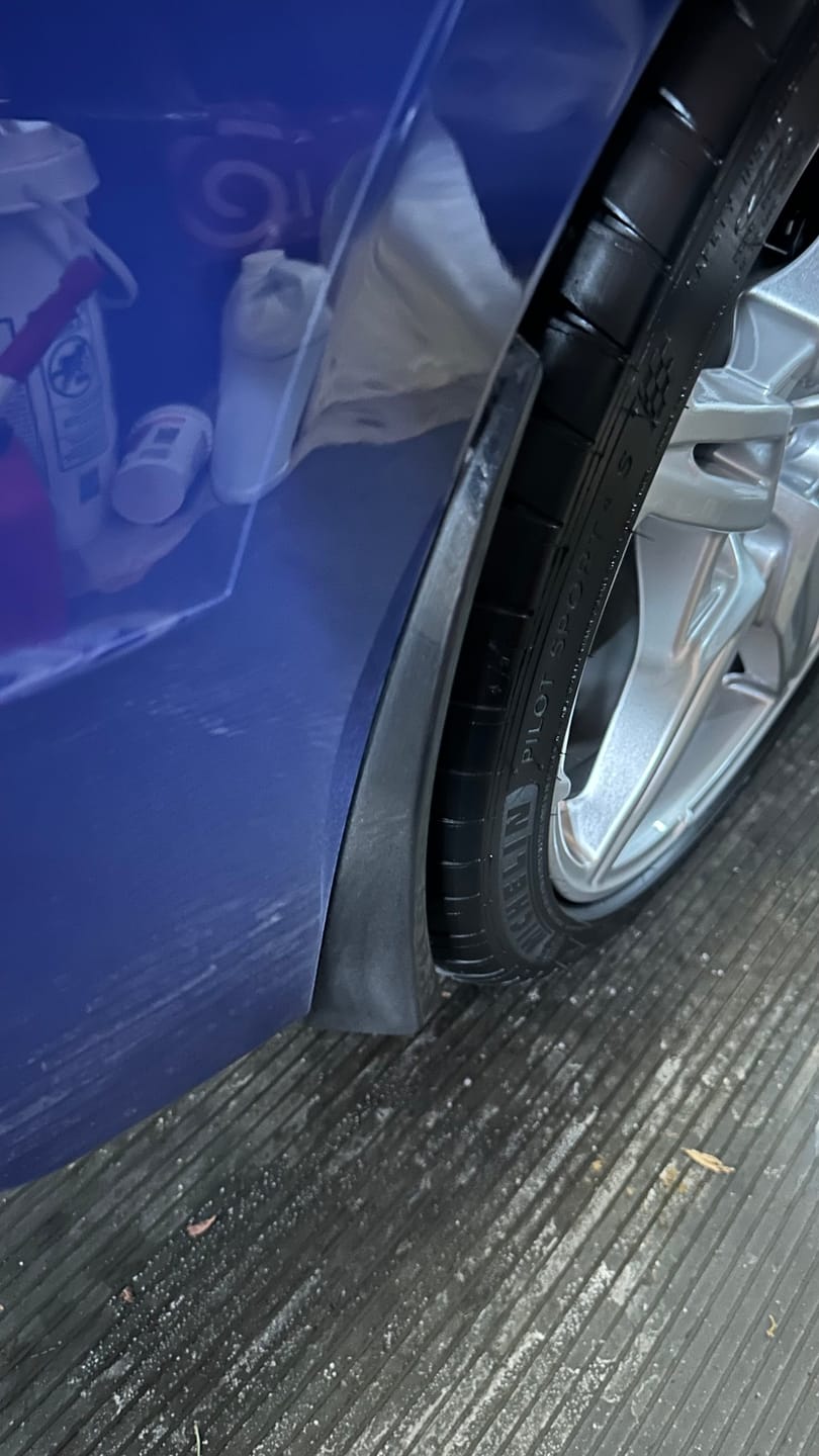 Customer photo review of Chevrolet Corvette C8 XL Extended Front & Rear Splash Guard