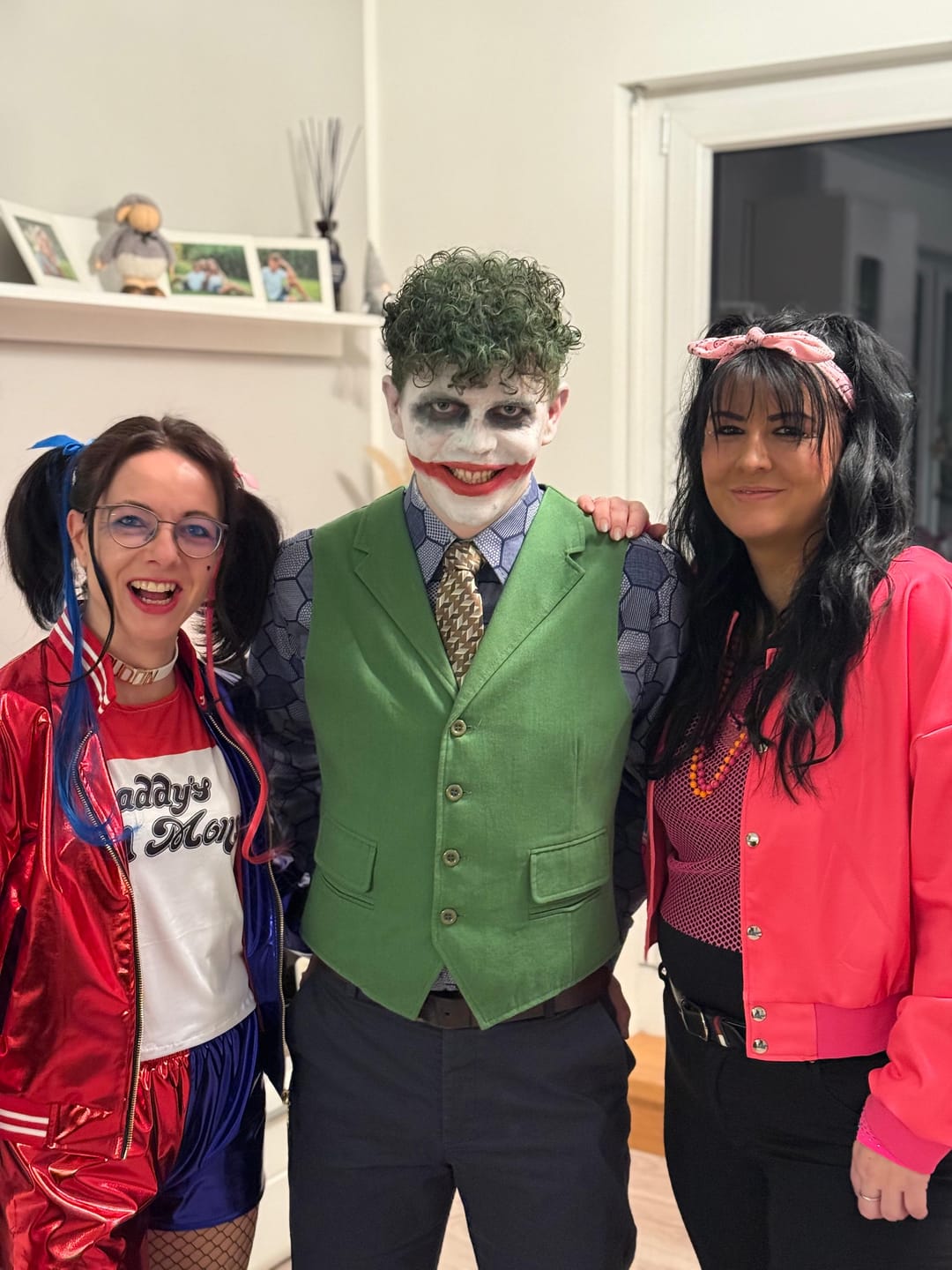 Customer photo review of Batman Dark Knight Joker Cosplay Kostüm Krawatte Requisite