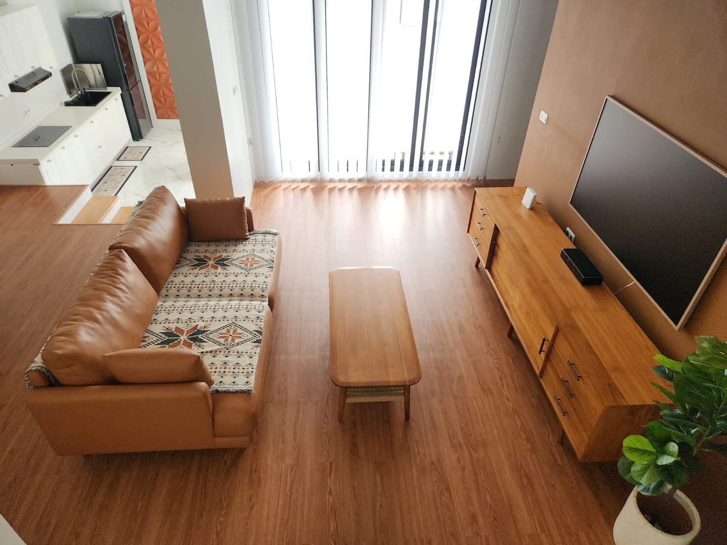 Customer photo review of Exclusive Teak & Loom Coffee Table