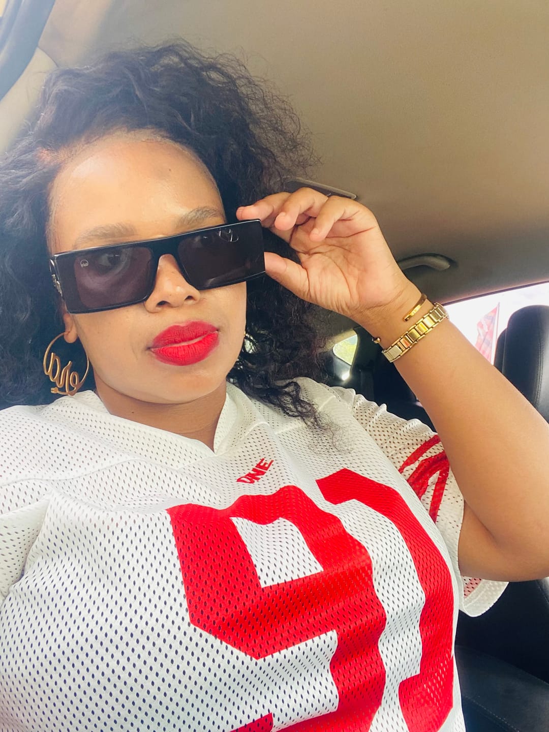 Customer photo review of Black Iconic Sunglasses