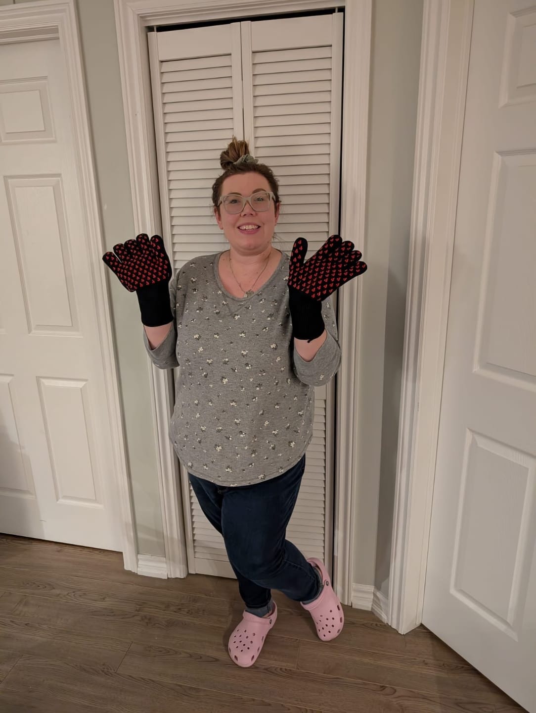 Customer photo review of Brander Butt Grabbin' Barbecue Gloves
