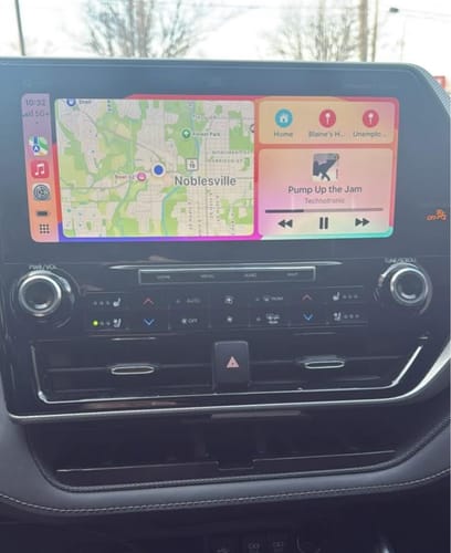Customer photo review of Toyota Highlander 2020-2024 Apple CarPlay & Android Auto Full Screen