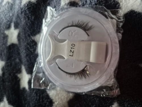 Customer photo review of Magnetic Eyelashes