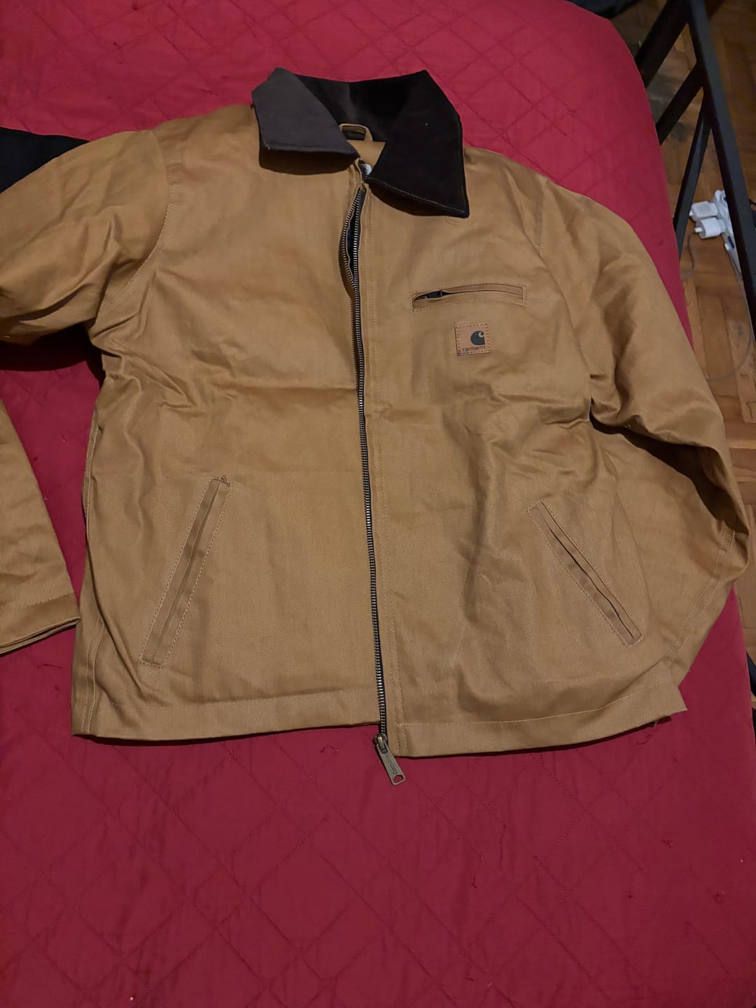 Customer photo review of Giacca Carhartt Detroit Rework - Beige V2
