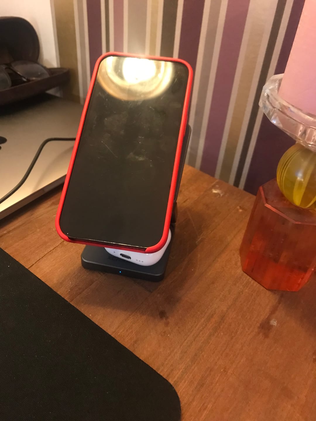 Customer photo review of XCHARGE T15™ - Foldbar 3-i-1 Trådløs Oplader