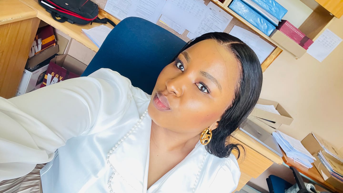 Customer photo review of Double Drawn Full Frontal Human Hair BOB Wig - Stunning and Natural Looking Wig