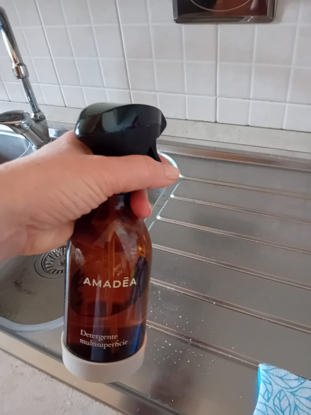 Customer photo review of Kit Detergente multisuperficie 300ml + 1 Litro