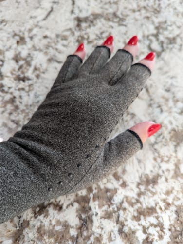 Customer photo review of Premium Onecompress™ Gloves