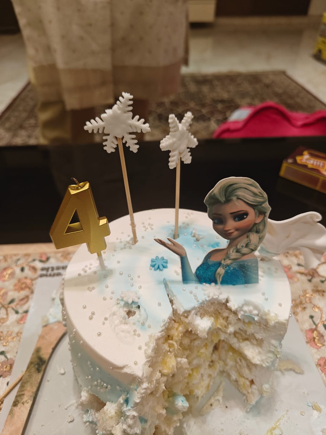 Customer photo review of Frozen Magical Cake