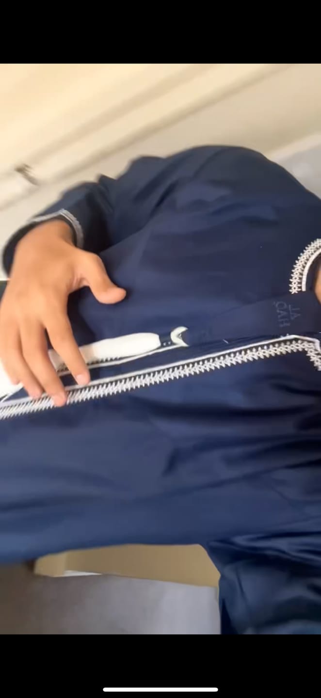 Customer photo review of Luxury Navy & Cream Omani Thobe