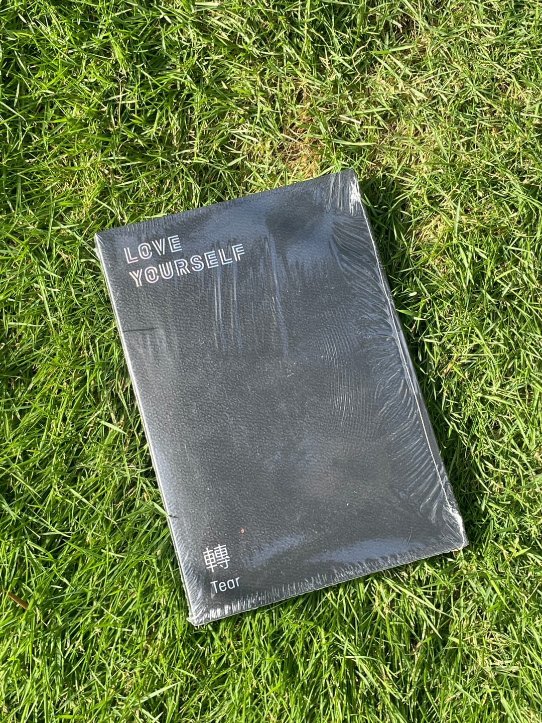 Customer photo review of BTS - 3RD FULL ALBUM LOVE YOURSELF 轉 TEAR