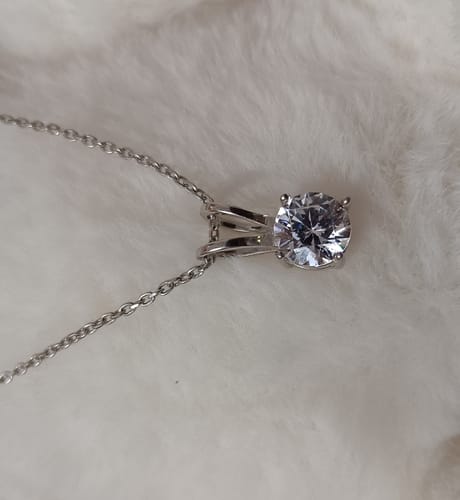 Customer photo review of Anushka Sharma Silver Zircon Pendant with Link Chain