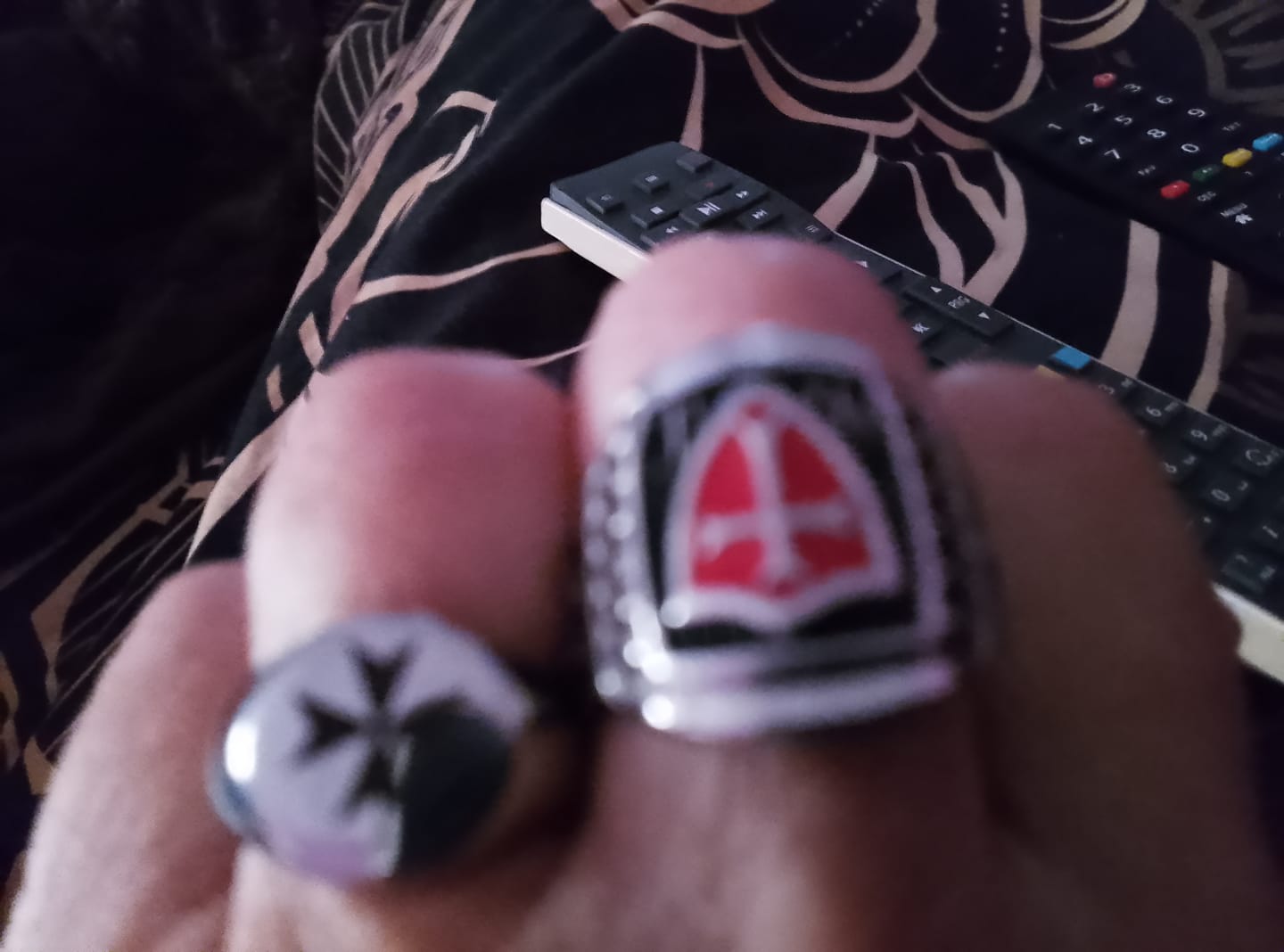 Customer photo review of Bague Croix de Malte