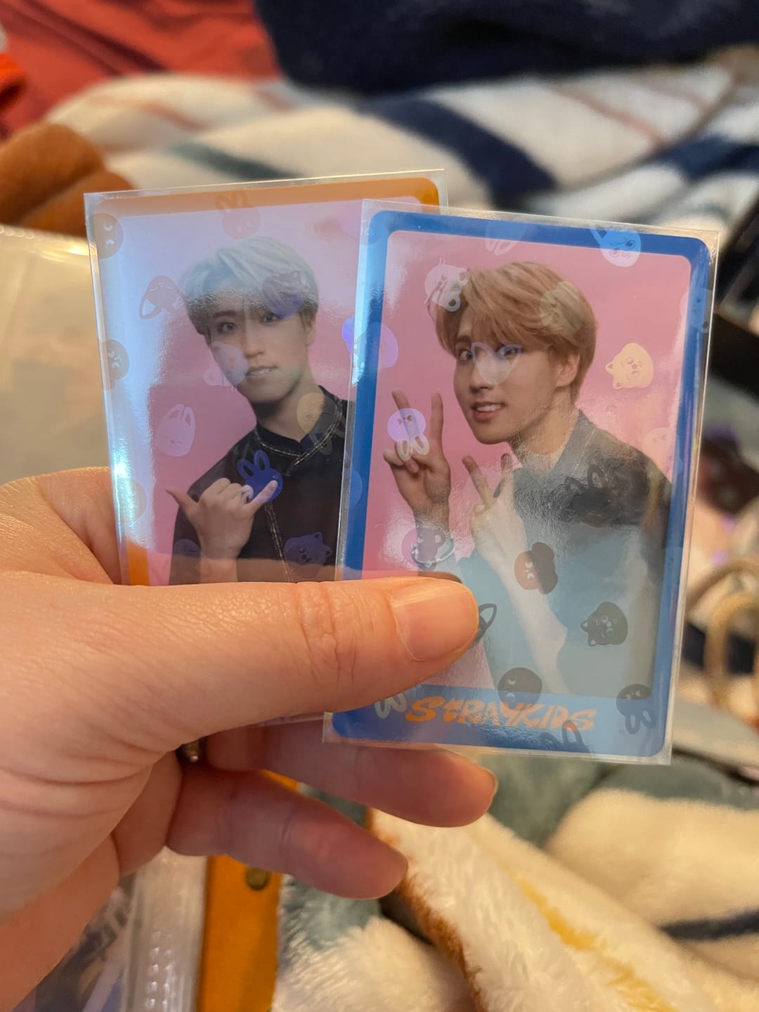 Customer photo review of PREMIUM HOLOGRAPHIC PHOTOCARD SLEEVES - SKZOO VERSION