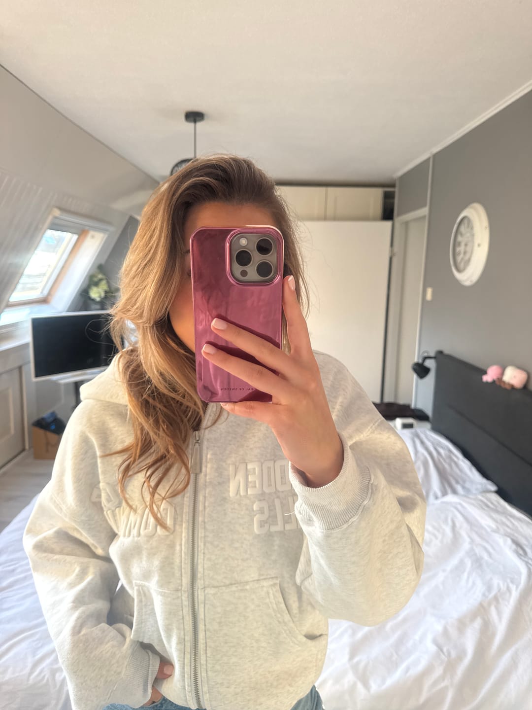 Customer photo review of GATED COMMUNITY ZIP HOODIE LIGHT GREY