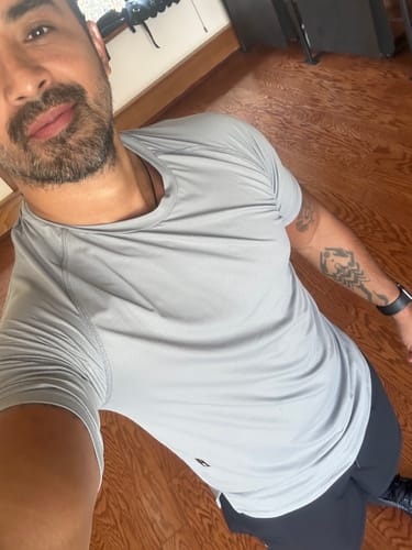 Customer photo review of Artial Performance Tee - Light Gray