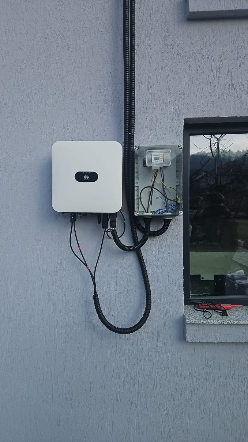 Customer photo review of Comutator de transfer automat trifazat pentru panouri fotovoltaice 230V 125A ATS