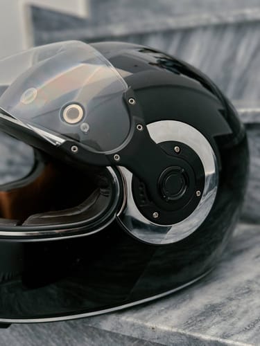 Customer photo review of DOT Daytona Retro Full Face Motorcycle Helmet: Vintage Style for Men, Women, & Youth - Hi-Gloss Black w/ Chrome Accents