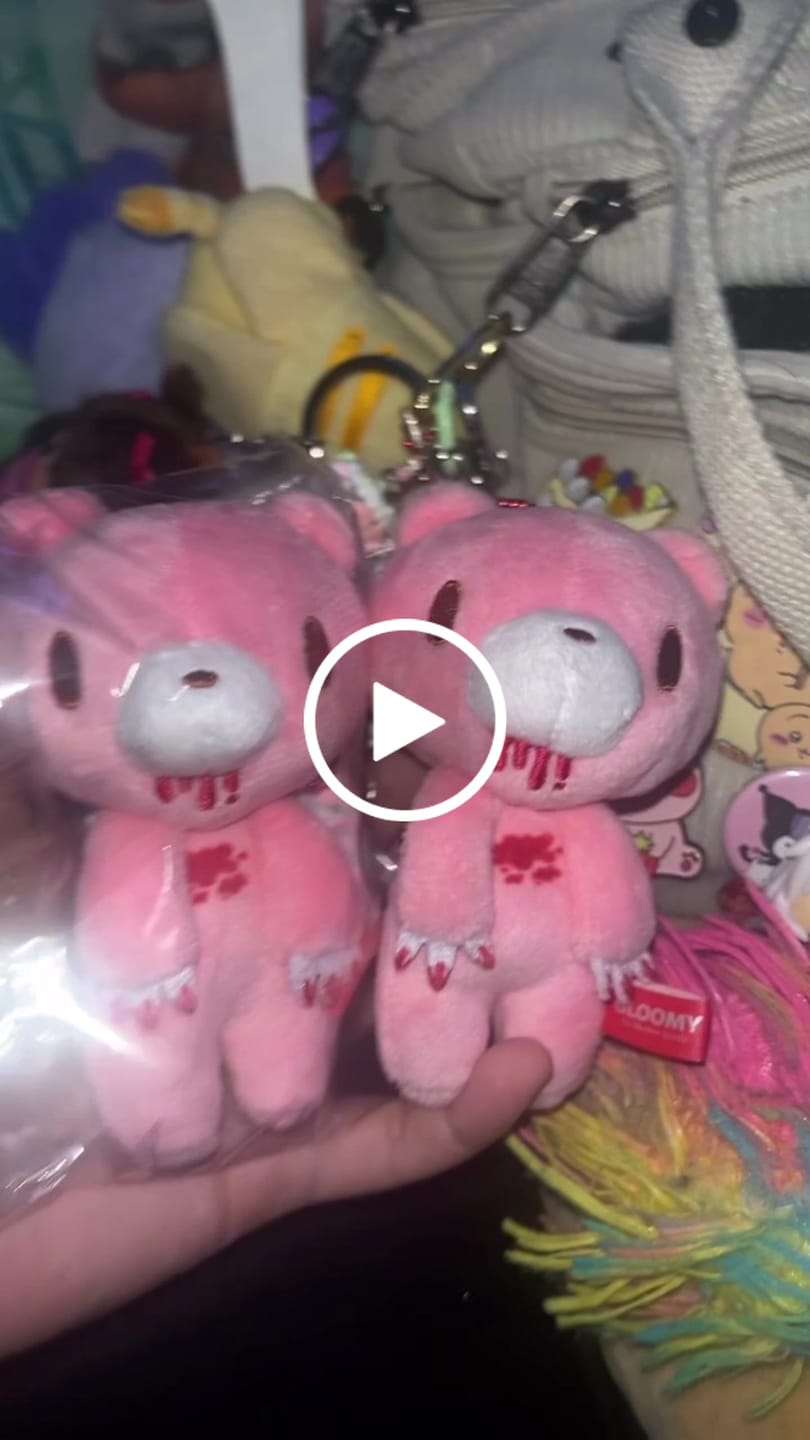 Customer video review of Mini Pink Messy Gloomy Ballchain Plushie