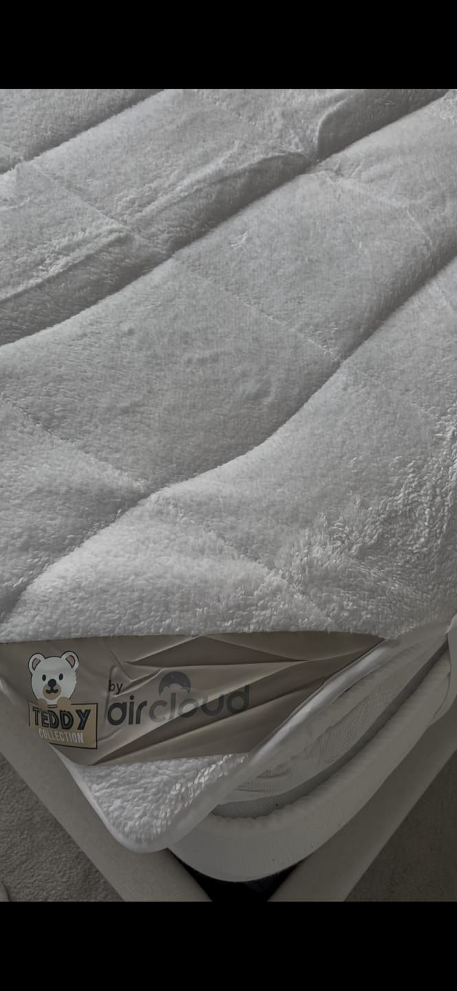 Customer photo review of Teddy Mattress Topper