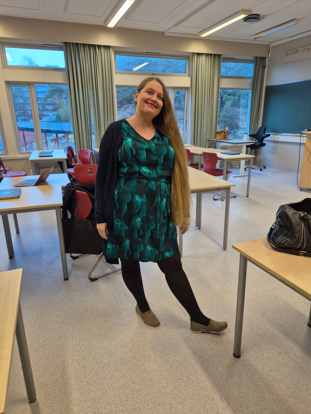Customer photo review of Betty Button dress - kort kjole - elephant