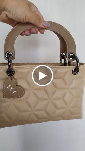 Customer video review of DIAMOND LUXO 1.5 FUNDO MANTA COR AREIA