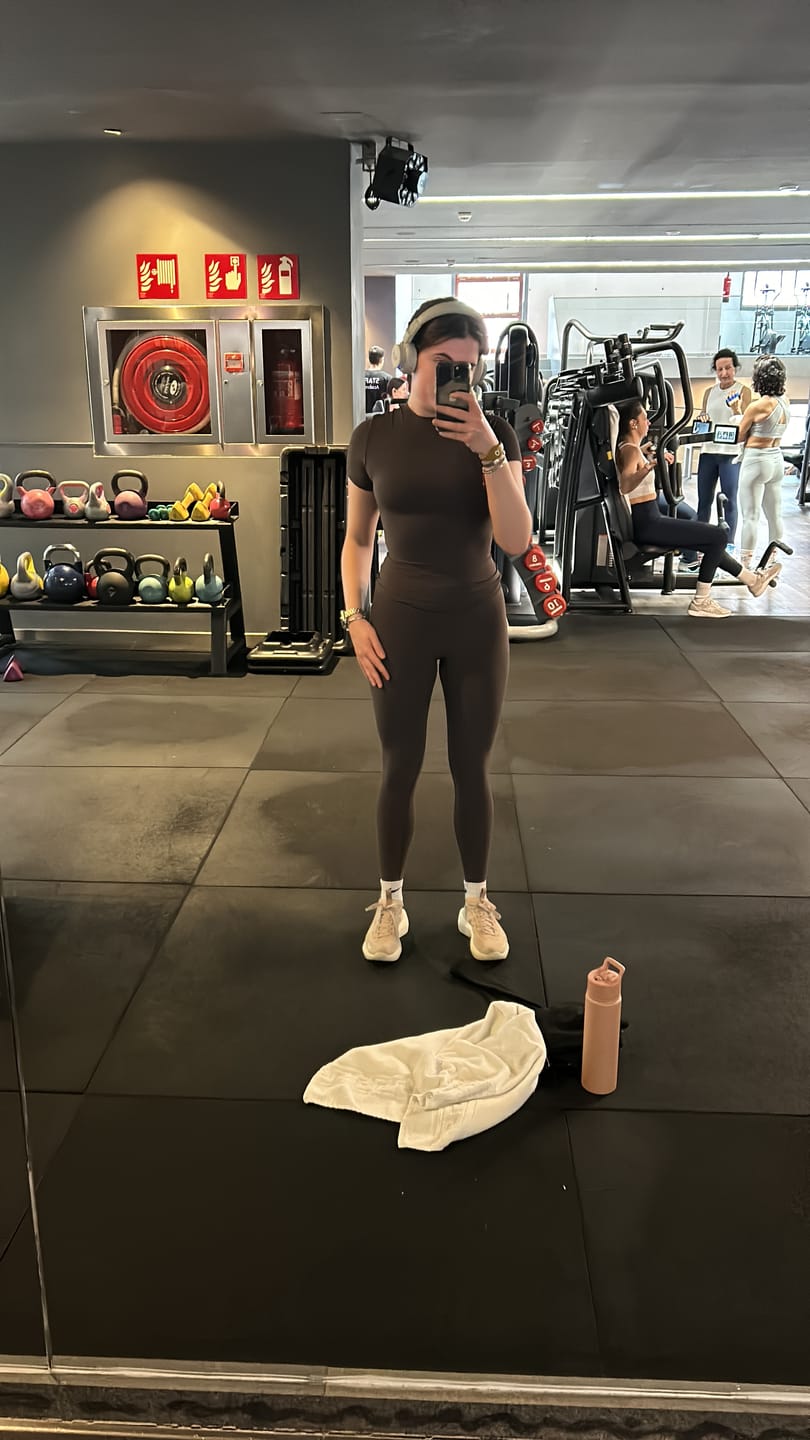 Customer photo review of Fitted T-Shirt Espresso