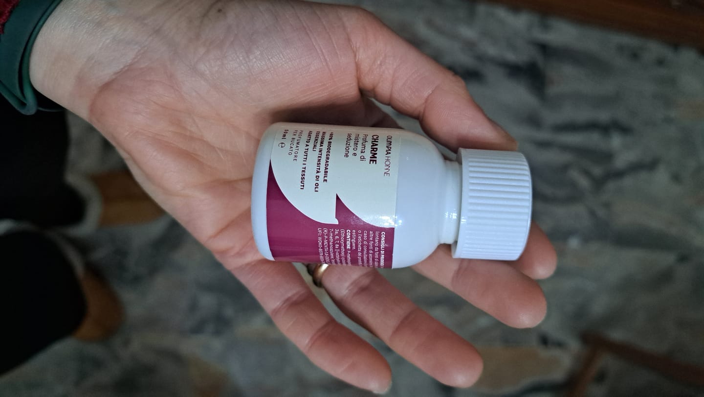 Customer photo review of Charme - Profuma di Mistero e Seduzione