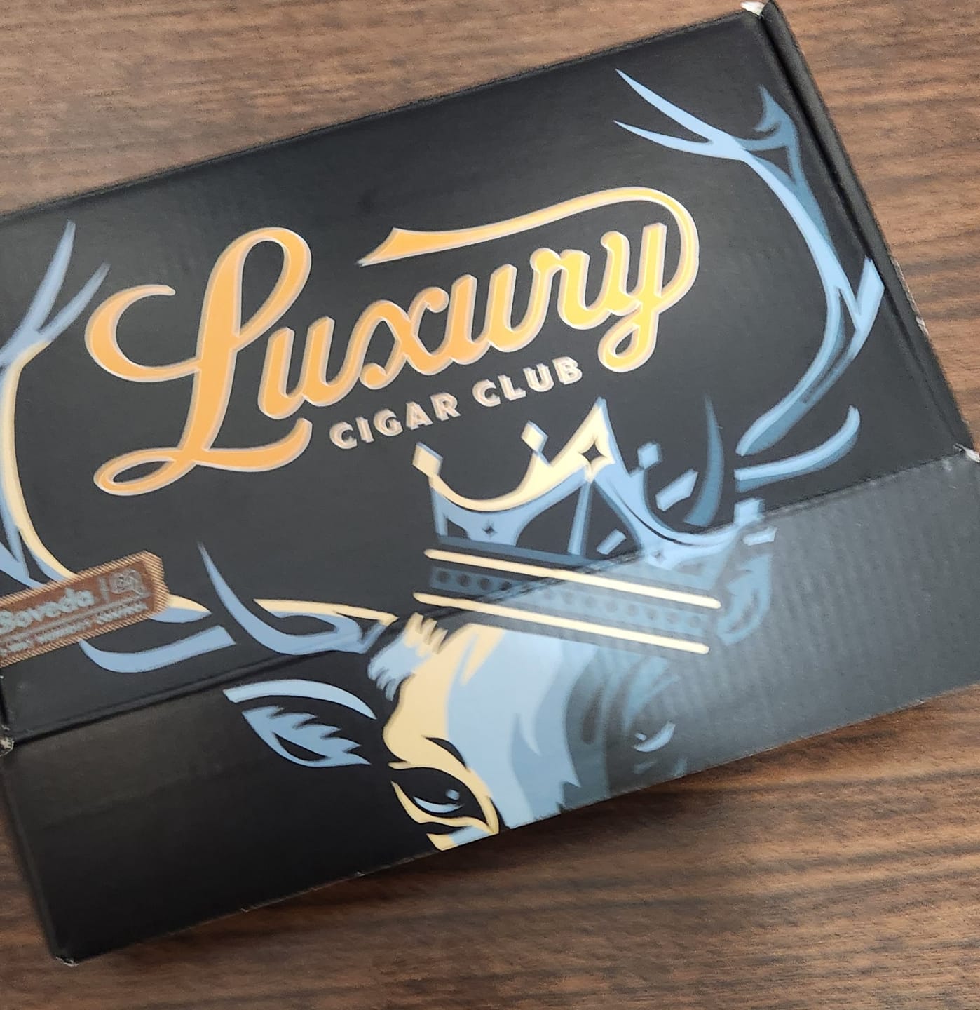 Customer photo review of Platinum Subscription Luxury Cigars Monthly
