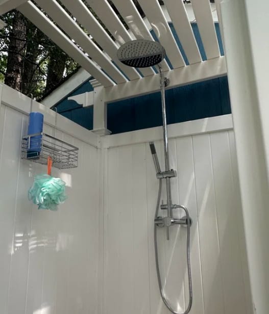 Customer photo review of Outdoor Shower System 2-Function Polish Chrome Shower Faucet Set Wall Mount JK0146
